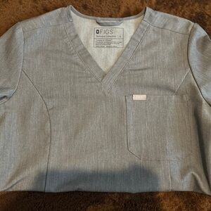 Figs Catarina heathered gray scrub top- small womens